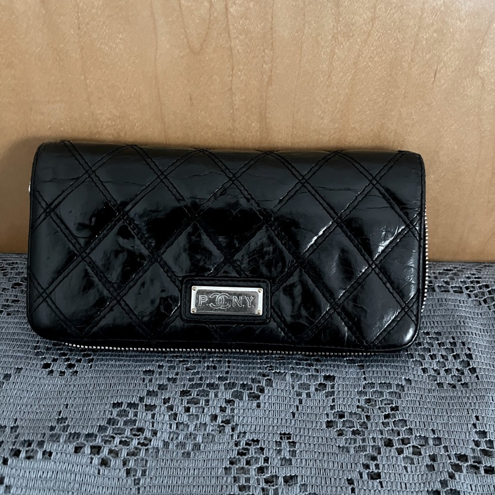 Authentic CHANEL zippy long wallet